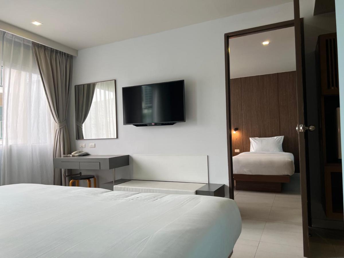 Centro One Patong Hotel Bagian luar foto